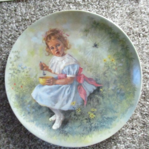 Little Miss Muffet Mother Goose 1981 Reco Collectible Plate J. McClelland w/Box - Picture 3 of 5